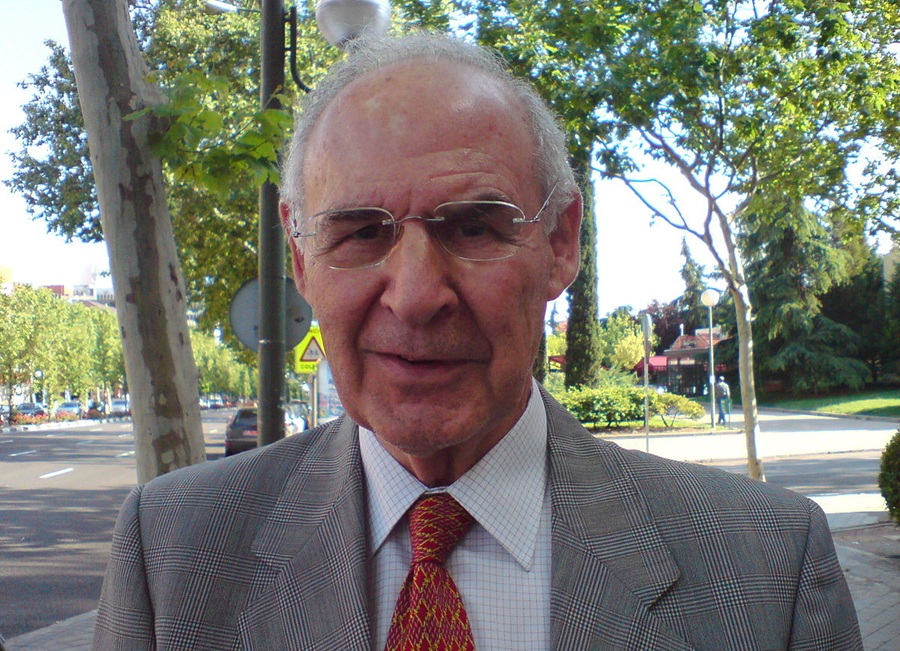 Emiliano Aguirre, centenario de luz y fósiles