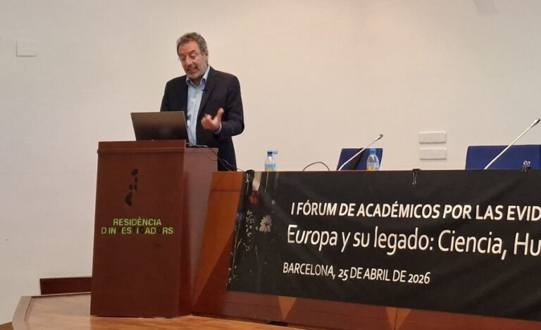 Currículo, libro de texto y aprendizaje profundo, de acuerdo con Nuno Crato